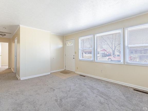 2nd image of 1610 Azalea Dr