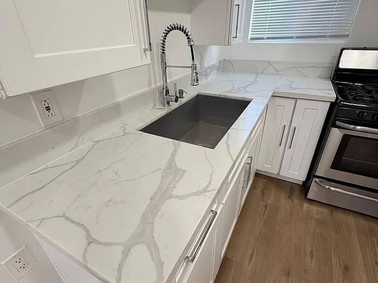 5739 Halbrent Ave #25 — Photo 4