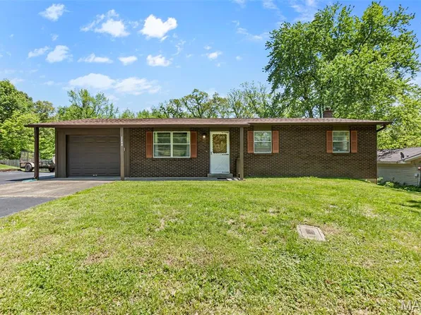 2548 Singing Hills Dr, Cape Girardeau, MO 63701