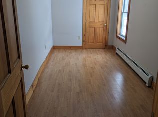 540 Main St #3, Lyndonville, VT 05851