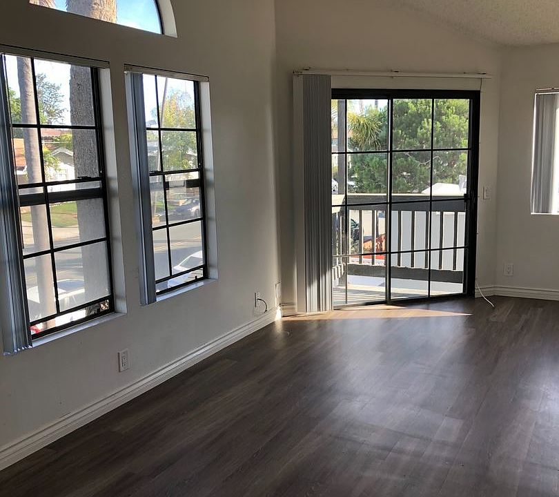 1st image of 3101 Juniper St APT 3