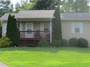 180 Ida Rogers Dr, Hendersonville, NC 28792