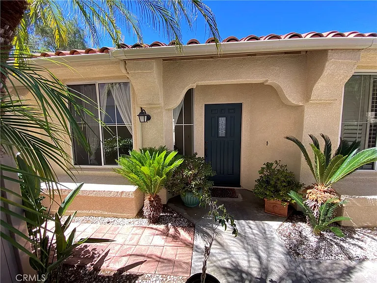 27 Colony Way — Photo 2