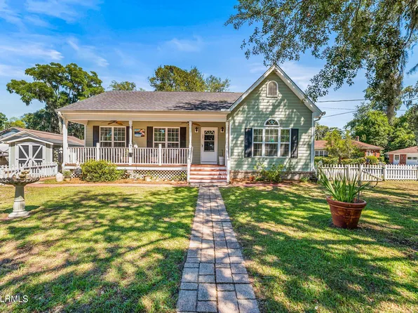 2101 Wilson Dr, Beaufort, SC 29902