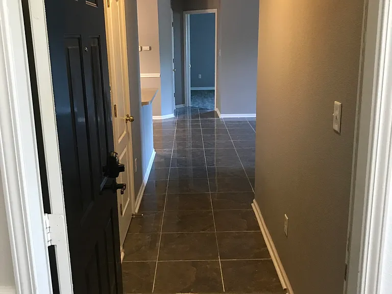 12880 University Cres #3B — Photo 3