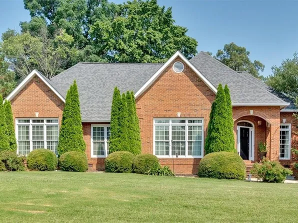 11 Crossbridge Ct SW, Cartersville, GA 30120