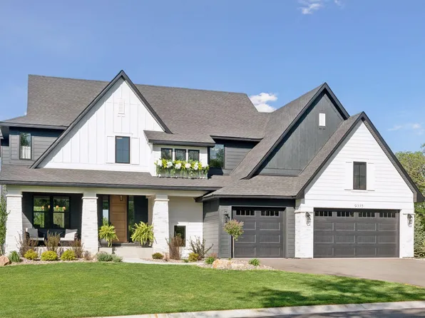 9335 Eagle Ridge Rd, Chanhassen, MN 55317