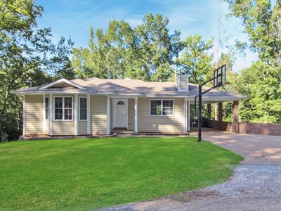305 Westwind Dr, Bumpus Mills, TN, 37028