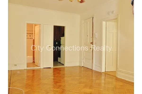 Rented by City Connections Realty | media 57