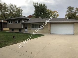 31 E Wise Rd, Schaumburg, IL 60193