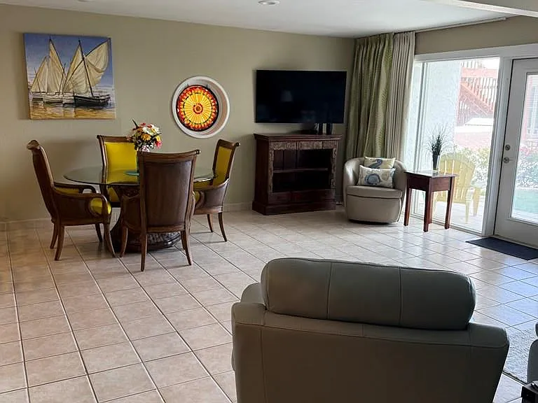 6201 Padre Blvd #102 — Photo 9