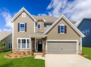 144 Fox Cove Rd, Hendersonville, NC 28792