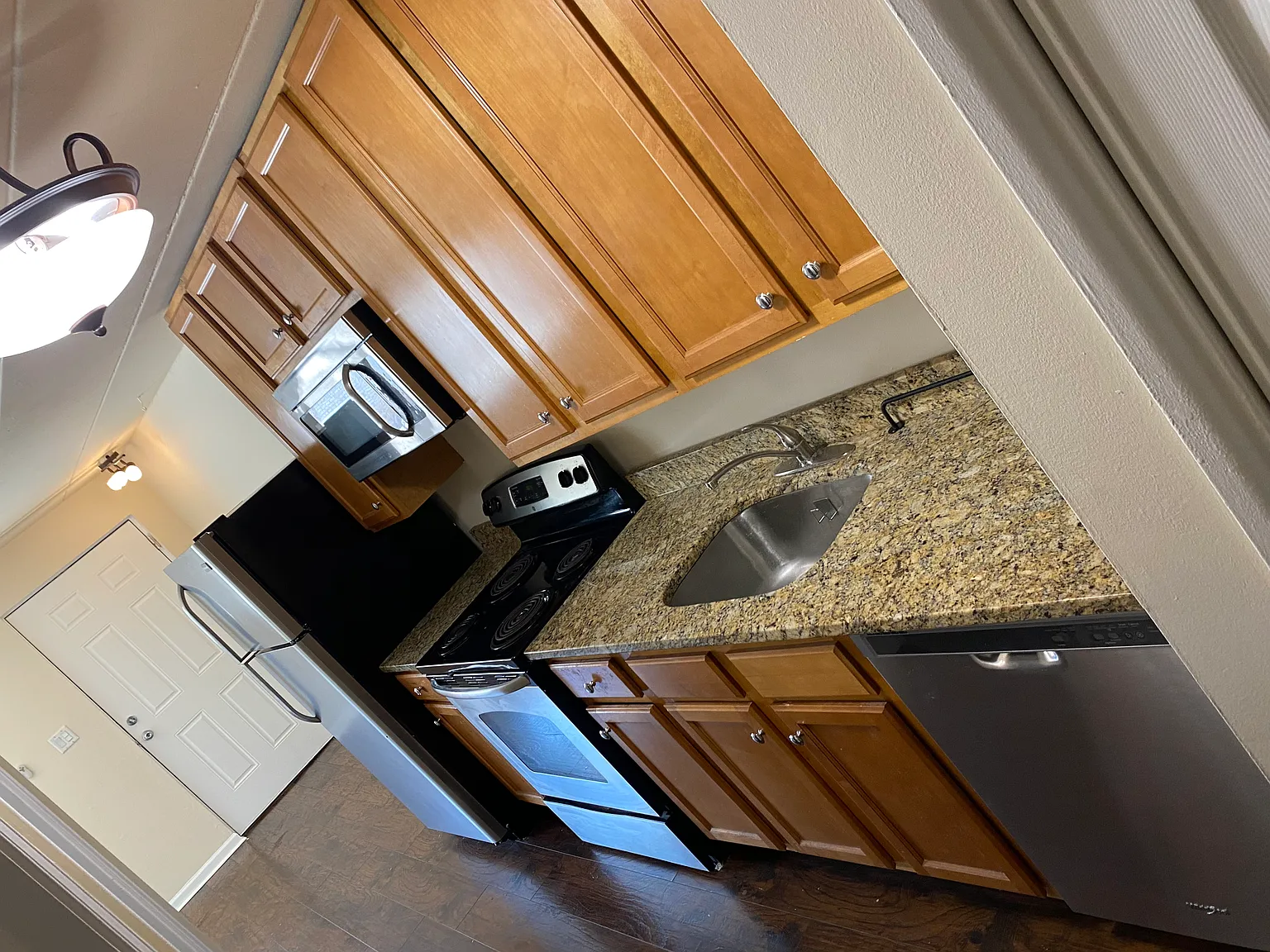 2 bed, 650 sqft, $1,500 — Photo 4