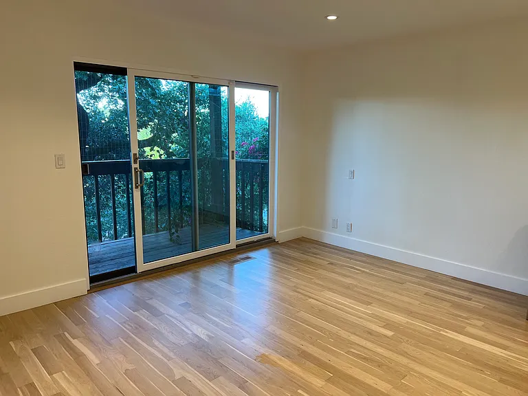 Large bedroom #2 (opposite end of hallway from primary)