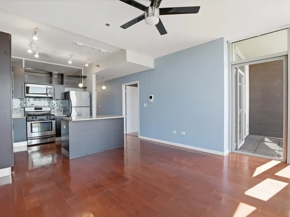 225 S Sangamon Ave #808, Chicago, IL 60607