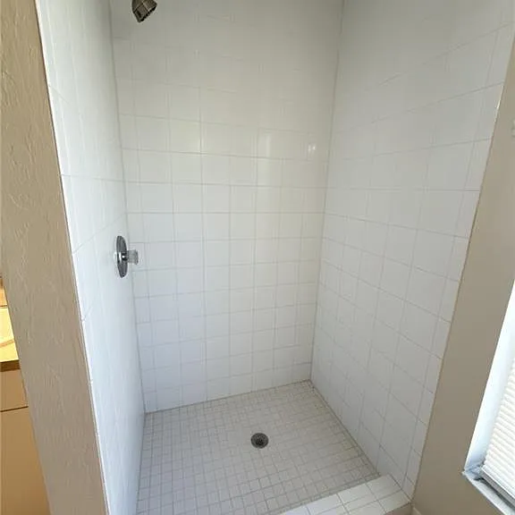 2513 48th St SW — Photo 4