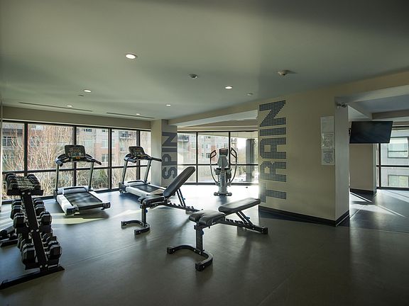 3rd image of 9233 Odlin Rd #402