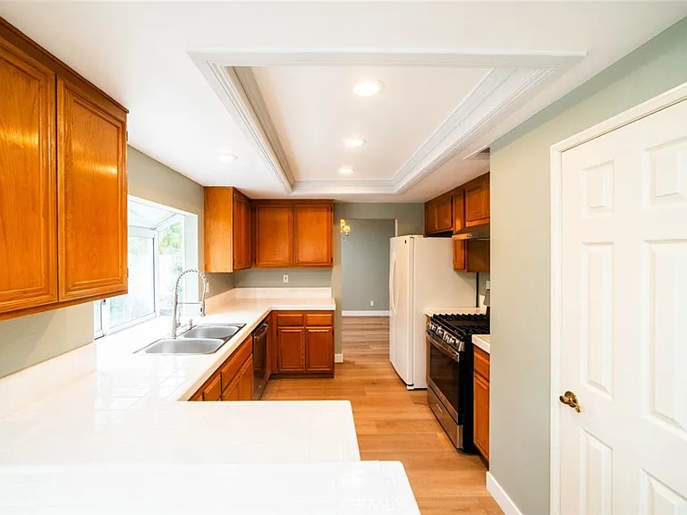 26732 Ashford — Photo 8