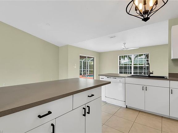 5th image of 1722 NE 3rd Ave