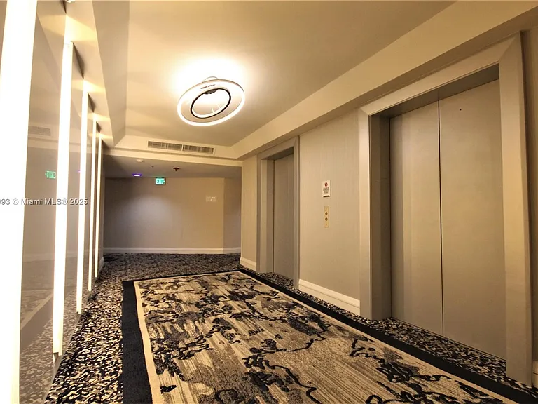 5151 Collins Ave #924 — Photo 47
