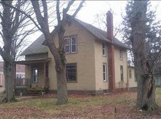 302 N Erie St, Three Rivers, MI 49093