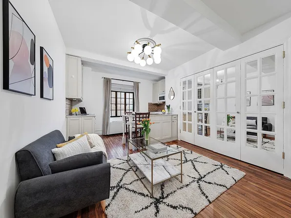 25 Tudor City Pl APT 1014, Manhattan, NY 10017