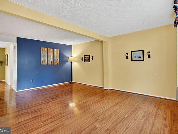 2nd image of 3642 Woodhaven Ct