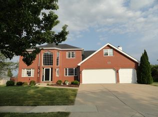 26151 W Leslie Dr, Channahon, IL 60410