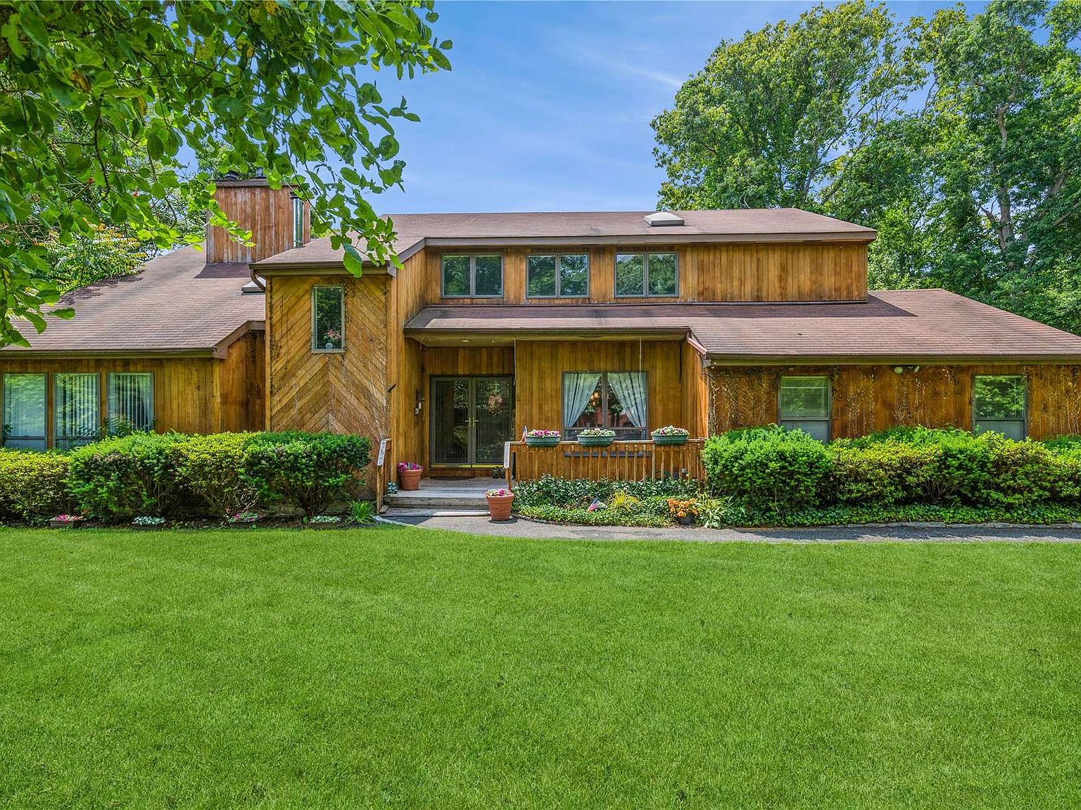 8 Equestrian Way, Brookhaven, NY 11719 MLS 3486438 Zillow