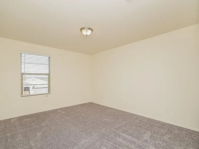 10685 W Harrigan Dr — Photo 8