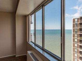 12000 Edgewater Dr APT 1002, Lakewood, OH 44107