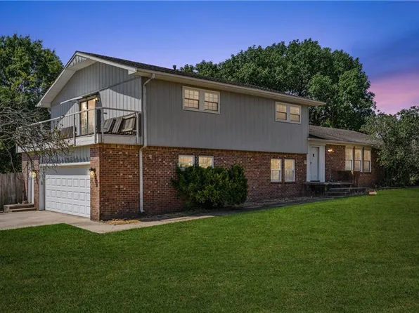 1901 Stark St, Coffeyville, KS 67337