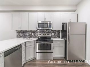 1917 N 7th St #1R, Philadelphia, PA 19122