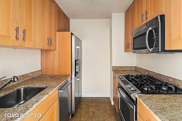 1st image of 401 E 89th St APT 12F