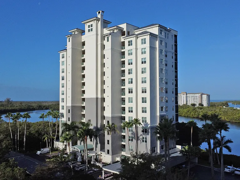 420 Cove Tower Dr #802 — Photo 29