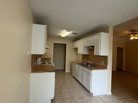 5th image of 4513 Mizzenmast Ct