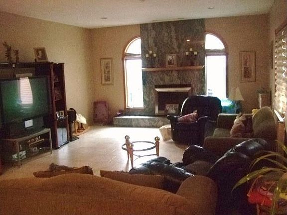 2nd image of 25 Wild Flower Ln
