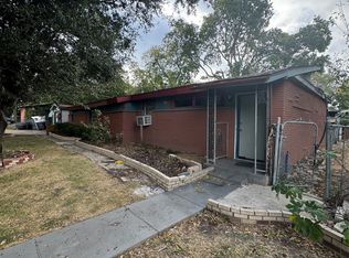 9842 Webb Chapel Rd, Dallas, TX 75220