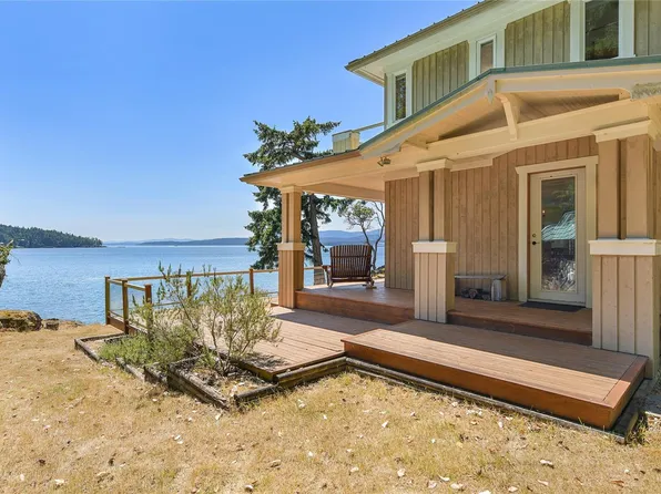 647 Dinner Bay Rd, Southern Gulf Islands, BC V0N 2J2