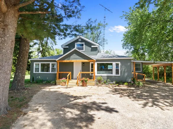 616 W Main St, Wautoma, WI 54982
