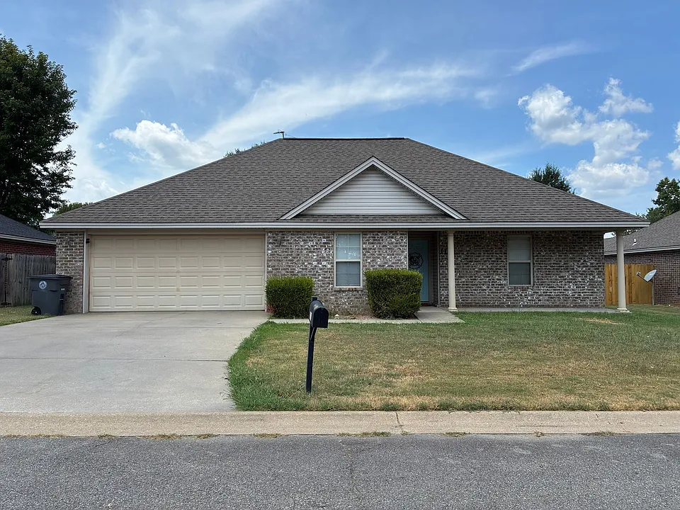 11 Garden Dr