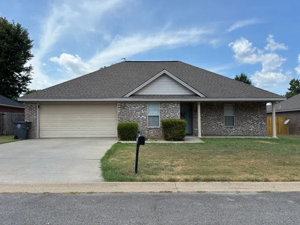 11 Garden Dr, Searcy, AR 72143