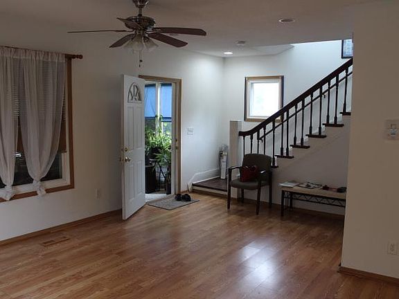 4th image of 3547 Bryant Ave N