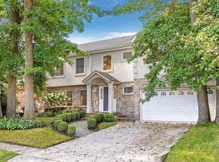 515 Arbuckle Ave, Cedarhurst, NY 11516