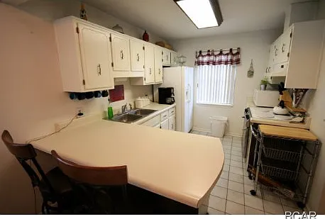 321 Courtford Dr — Photo 3