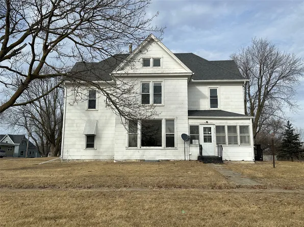 225 N 3rd St, Mc Callsburg, IA 50154