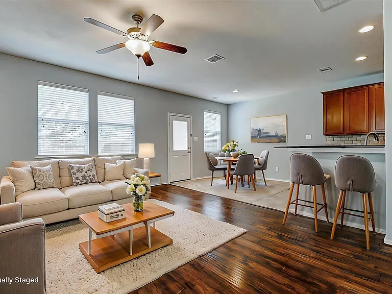 24522 Folkstone Cir — Photo 1