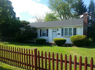 60 Meadow Ave, Cumberland, RI 02864