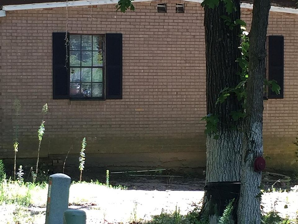 2nd image of 730 Harris Rd
