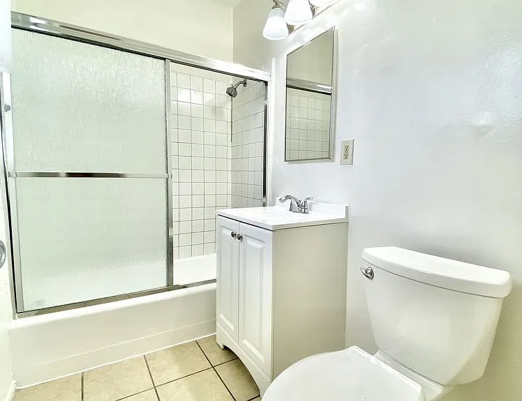 10203 England Ave #4 — Photo 9
